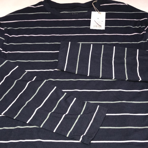 NWT Long Sleeve WOMANS Top - Picture 6 of 8